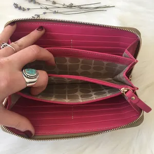 Kate Spade New York Gold Zipper Wallet thumbnail 8