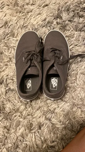 Gray Size 6 thumbnail 5