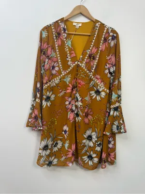 entro Mustard Floral V-Neck Mini Dress size M thumbnail 3