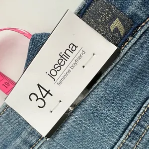 NWT 7 for‎ all mankind Josefina feminine boyfriend Straight Leg Jeans Sz 34 thumbnail 4