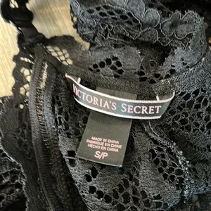 Victoria's Secret Elegant Black Lace Bodysuit thumbnail 4