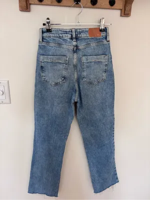 Zara Straight Leg Denim Jeans – Size 0 thumbnail 2