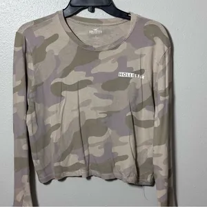 Hollister Women Beige/Green cropped Long sleeve Camo size‎ small thumbnail 2