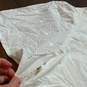 A new day White Eyelet Sleeve Top NWT Medium C7-017 thumbnail 4
