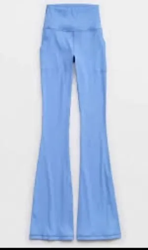 Aerie Offline Real Me Super Flare Pocket Leggings Hi-Rise thumbnail 2