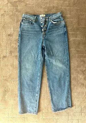 Women’s Madewell size 29 Perfect Straight Highrise Jeans thumbnail 1