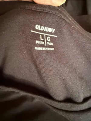 Old Navy T-shirt medium and large thumbnail 6