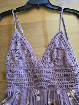 ILLA ILLA Mauve Floral Crochet Bodice Mini Romper Medium thumbnail 3