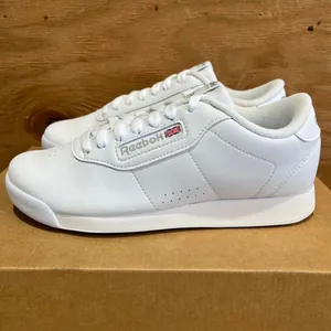 Reebok Women's White Trainers thumbnail 3