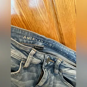 American Eagle - Next Level Stretch Distressed Jeans thumbnail 2