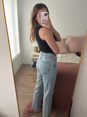 High-Waisted ZARA Jeans thumbnail 3