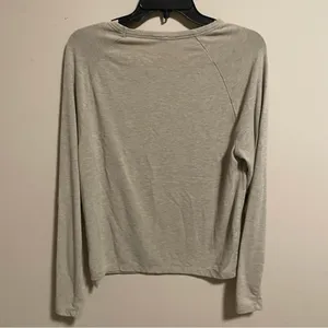 Aritzia Wilfred Free Pisces Reglan Lounge Long Sleeve Shirt- Size Small thumbnail 2