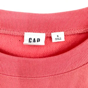 Gap Size Small Pink Crewneck Sweatshirt Logo Across Chest 3 Dimensional Logo‎ thumbnail 4