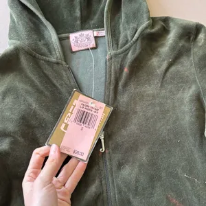 Vintage Y2K Juicy Couture Velour “Maiden Voyage” Zip Up Hoodie thumbnail 6