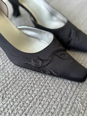 Vintage 90s Anne Klein Black Embroidered Pointed Toe D’Orsay Kitten Heels Sz 9.5 thumbnail 2