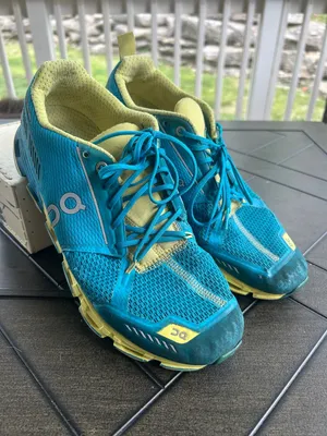 On Running On Cloud Cloudflyer blue yellow maui lemon running trainers size 10 thumbnail 2