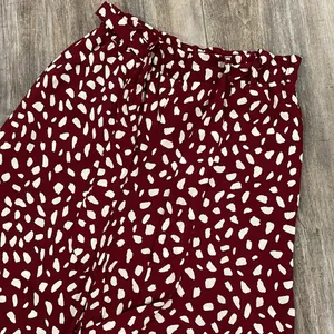 Crescent maroon and white spotted wide leg pants NEW thumbnail 3