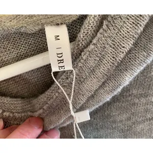 Dressfo NWT Hooded Gray Sweater‎ Medium thumbnail 6