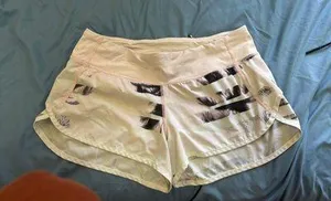 Lululemon Shorts thumbnail 1