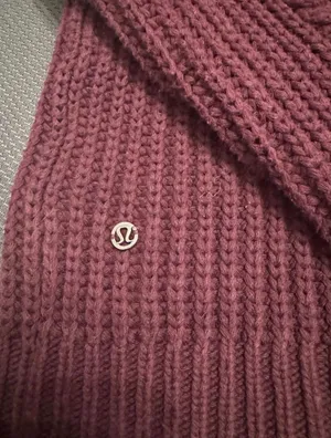 Lululemon Size 4 Bring The Cozy Turtleneck Sweater Dark Adobe Burgundy thumbnail 6