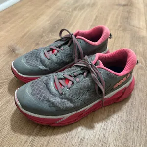 Hoka | Women's Grey Pink One One Clifton 2 Running Shoes Sneakers,‎ Size 6.5W thumbnail 2