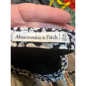 Abercrombie & Fitch Women's Size XS Midi Skirt Slit Front Black White Blue Ditsy thumbnail 12