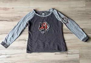 Rare OOAK vintage NFL Bengals women’s super soft sweatshirt thumbnail 1