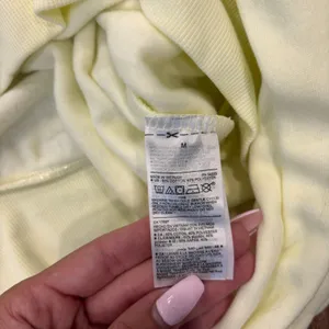 Old Navy Women's Medium Pale Yellow Choose Happy Graphic Sweatshirt Pullover thumbnail 3