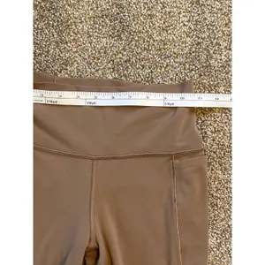Athleta Transcend Stash Crop Straight Leg Brown Leggings. Size Small thumbnail 3
