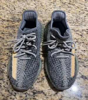 Yeezy Boost 350 V2 Ash Blue Adidas thumbnail 1
