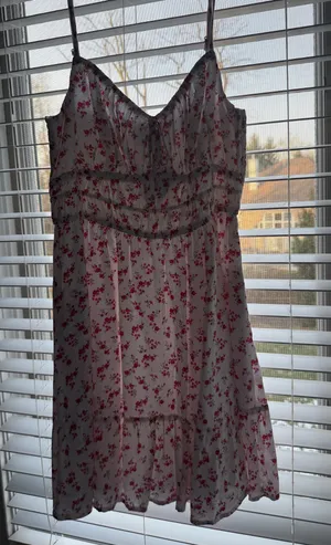 Hollister Dress Floral thumbnail 1