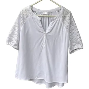 NWT Retrology size L short lace sleeved V neck top in bright white thumbnail 1