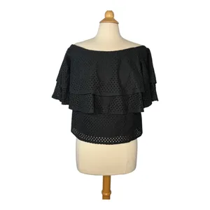 Banana Republic Eyelet Lace Off Shoulder Top Womens Small Black Tiered Ruffle‎ thumbnail 3