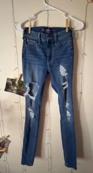 Skinny Jeans thumbnail 1