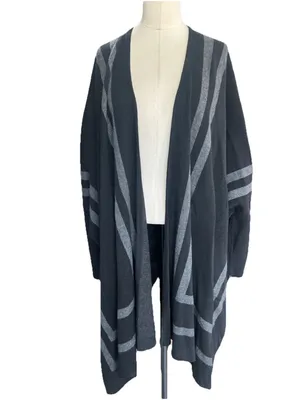 WHBM White House Black Market Ruana Poncho Wrap Border Print Lightweight thumbnail 2
