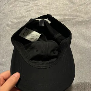 Carhartt Classic Black Hat thumbnail 4