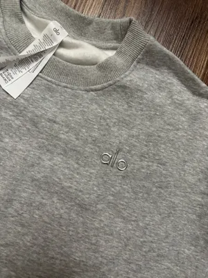 🩶 Accolade Set Gray Small Crewneck + Shorts thumbnail 3