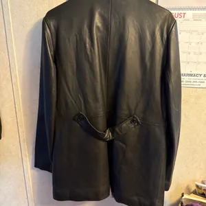 Vintage Black Leather Jacket from GAP Classic Shirt Collar Full Front Zip Close thumbnail 3