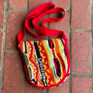 Vintage 90s/Y2K Textured Knit Crossbody Bag thumbnail 3