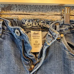 Levis‎ Jeans Womens 14 (Fits 25x28) Medium Wash Stretch Low Rise Straight Leg thumbnail 6