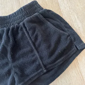 Womens Forever 21 Black Casual Shorts - XS thumbnail 2
