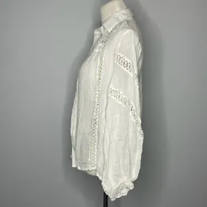 Boohoo- White Button Down with Crochet Details thumbnail 3