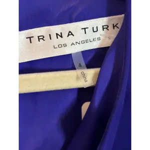 Trina‎ Turk Royal Blue Notched V-Neck Sunburst Pleat Sheath Dress Size 4 thumbnail 8