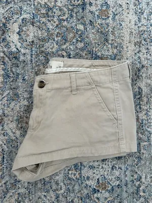 Hollister Khaki Low Rise Micro Shorts W 28 thumbnail 4