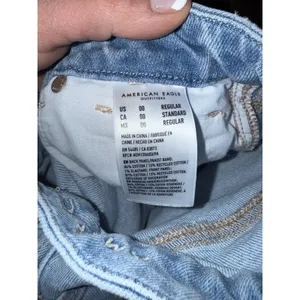 American Eagle Curvy Mom Jean Women's‎ Sz 00 Blue High Rise Distressed thumbnail 4