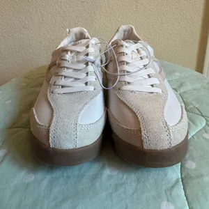 NWT Tretorn Hailey Women's Pink and Cream Sneakers size 9 thumbnail 6