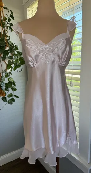Source Unknown Soft Romantjc Slip Dress Size Medium Flutter Sleeves Coquette thumbnail 1