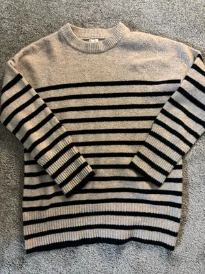 A New Day Oversized sweater thumbnail 1