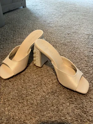 Pearl Steve Madden Heels thumbnail 5