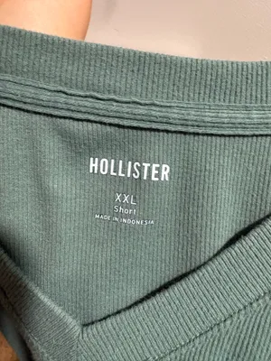 Hollister Crop Top thumbnail 3